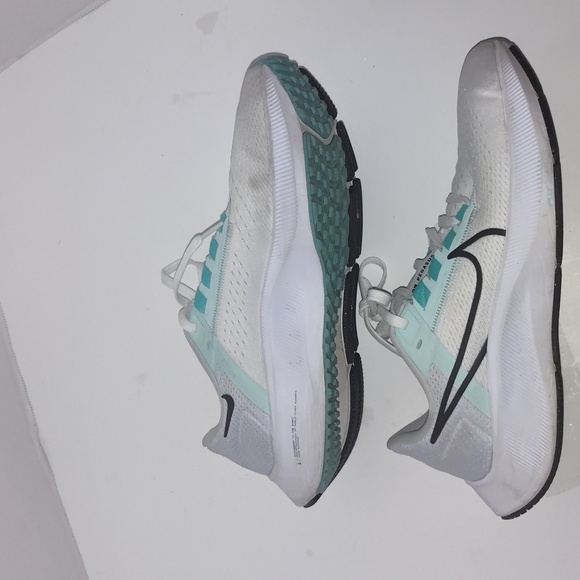 Nike Air Zoom Pegasus 38 White and Teal size 8.5 no insoles - Picture 2 of 8